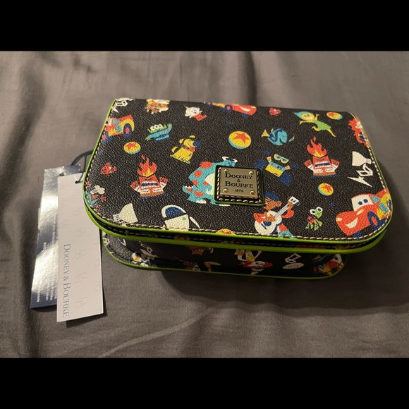 Super cute small Dooney and Bourke purse - Picture 2 of 5